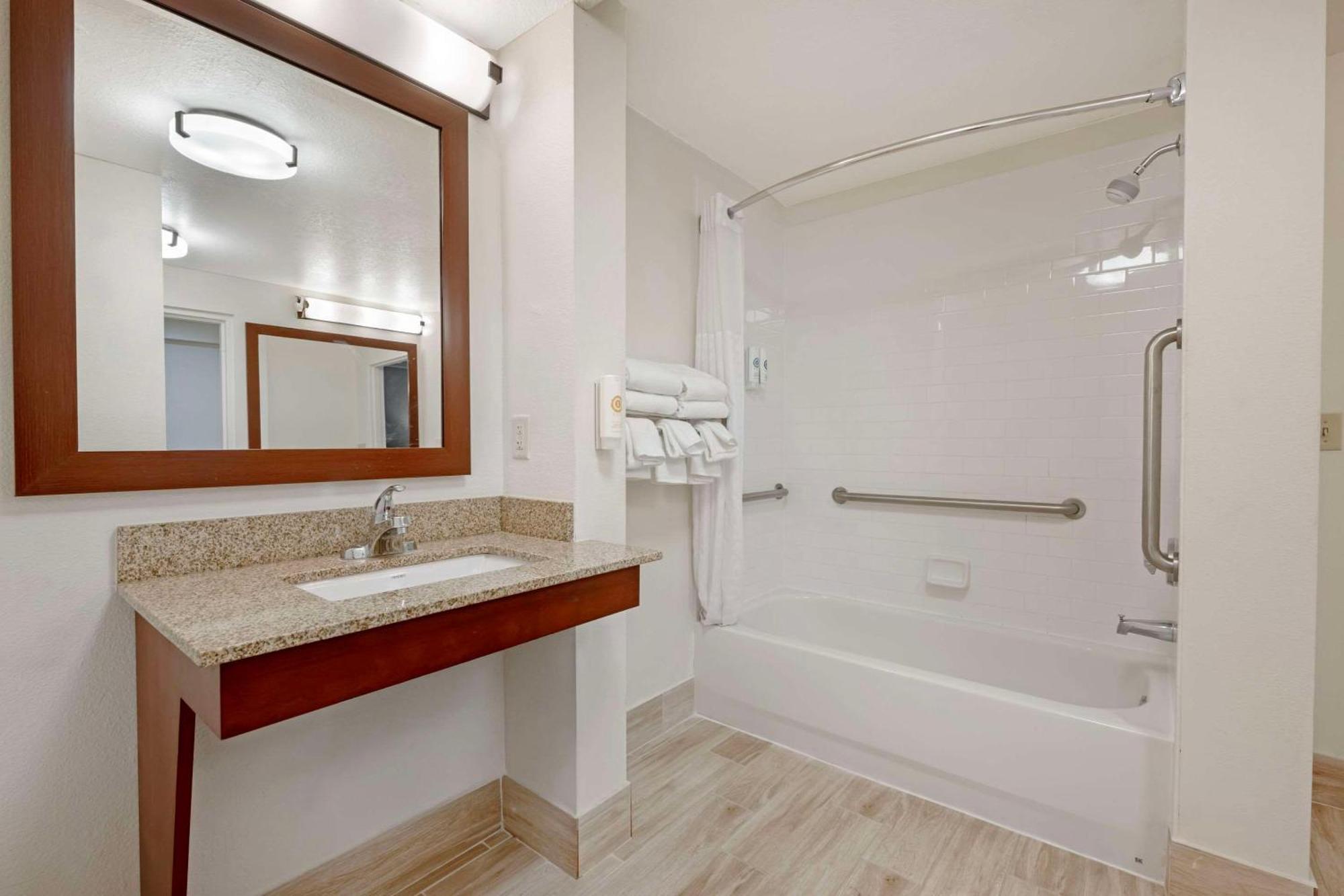 Comfort Suites Downtown Orlando Exterior photo